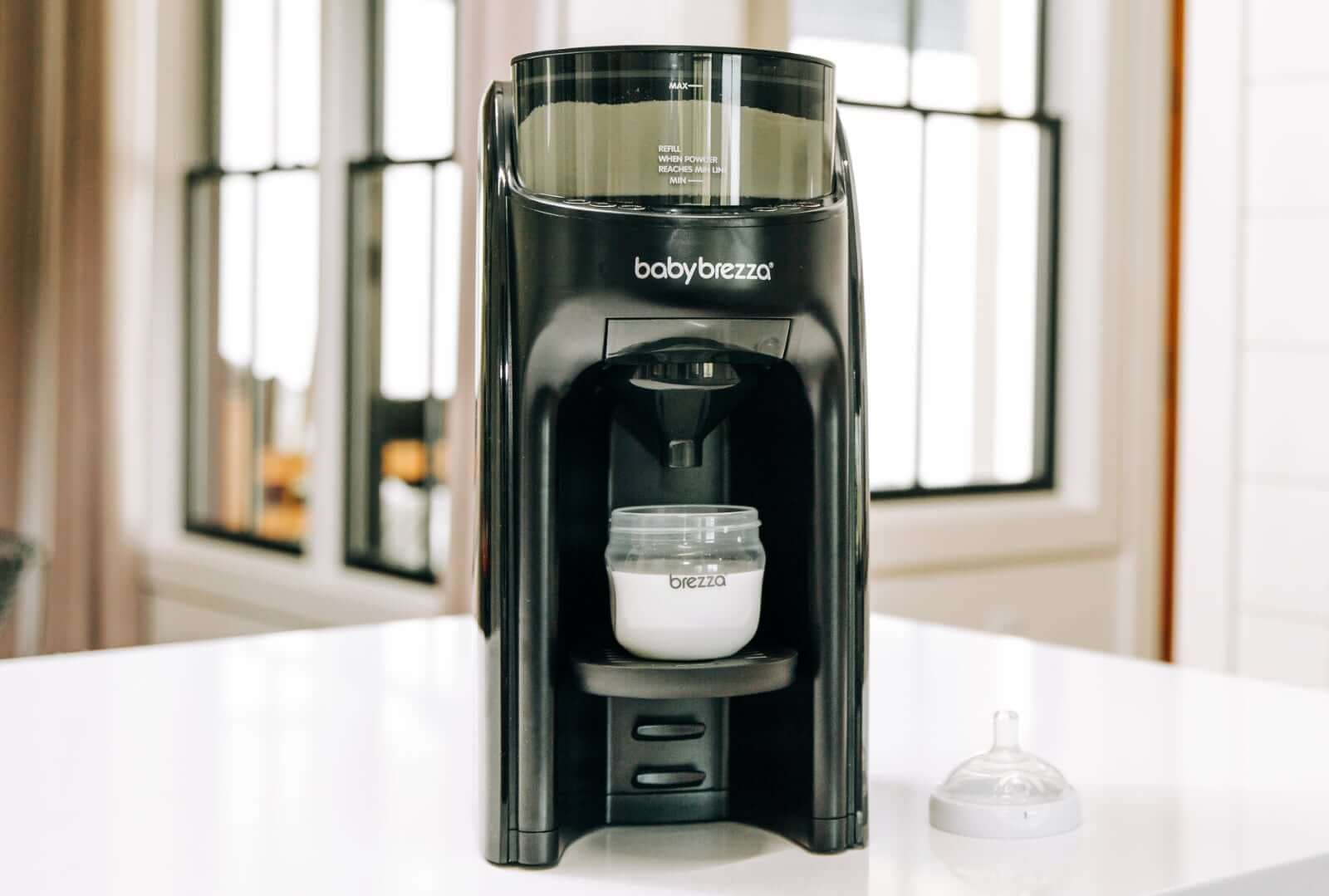 Baby Brezza device, kitchen setting
